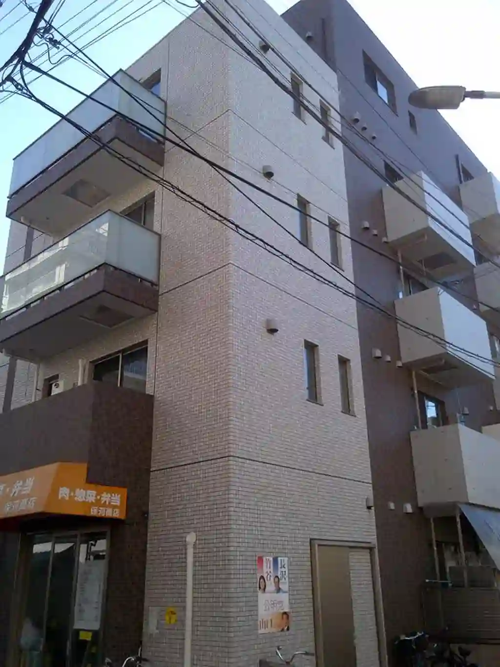 バラーバル 外観