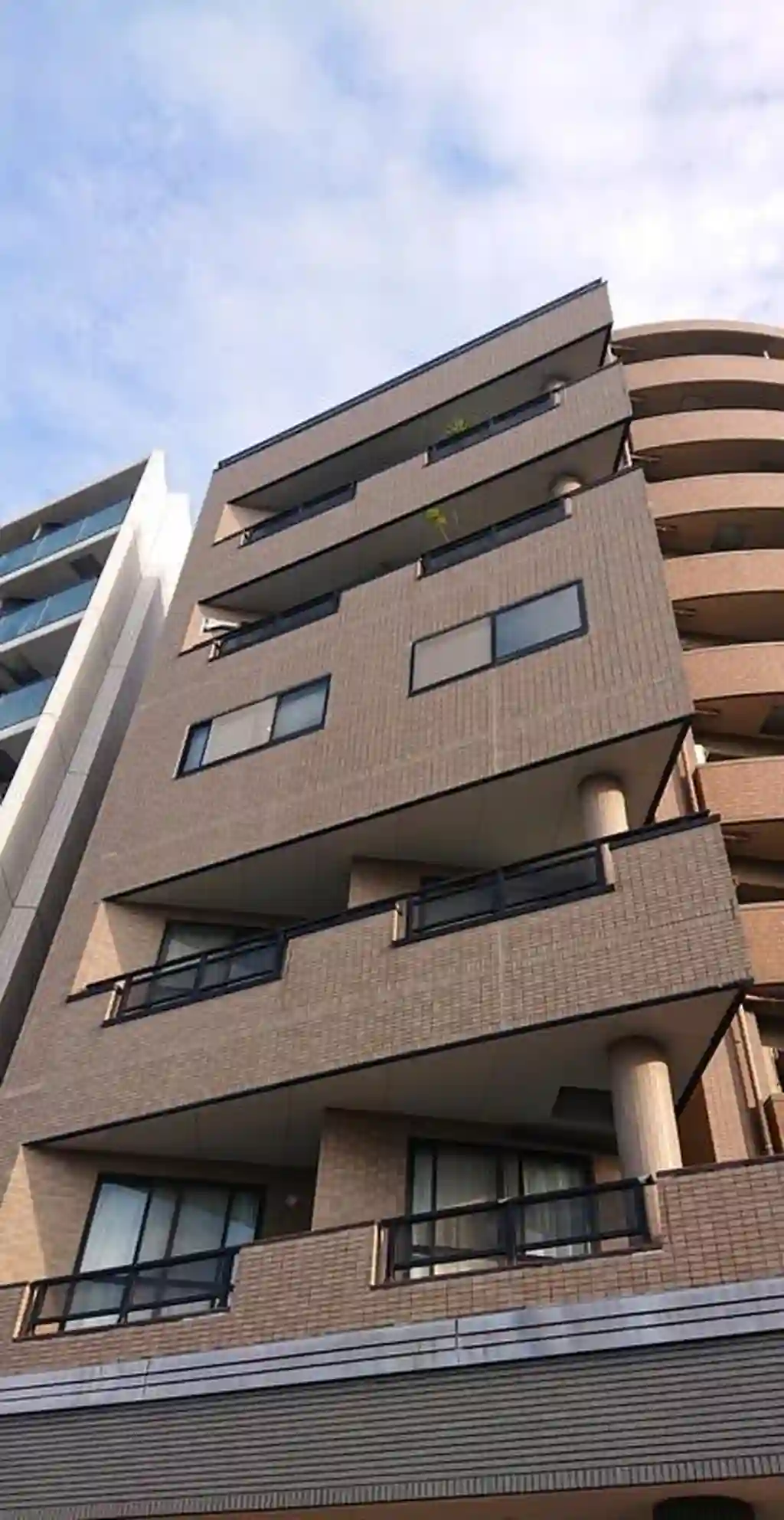 引地ビル 外観