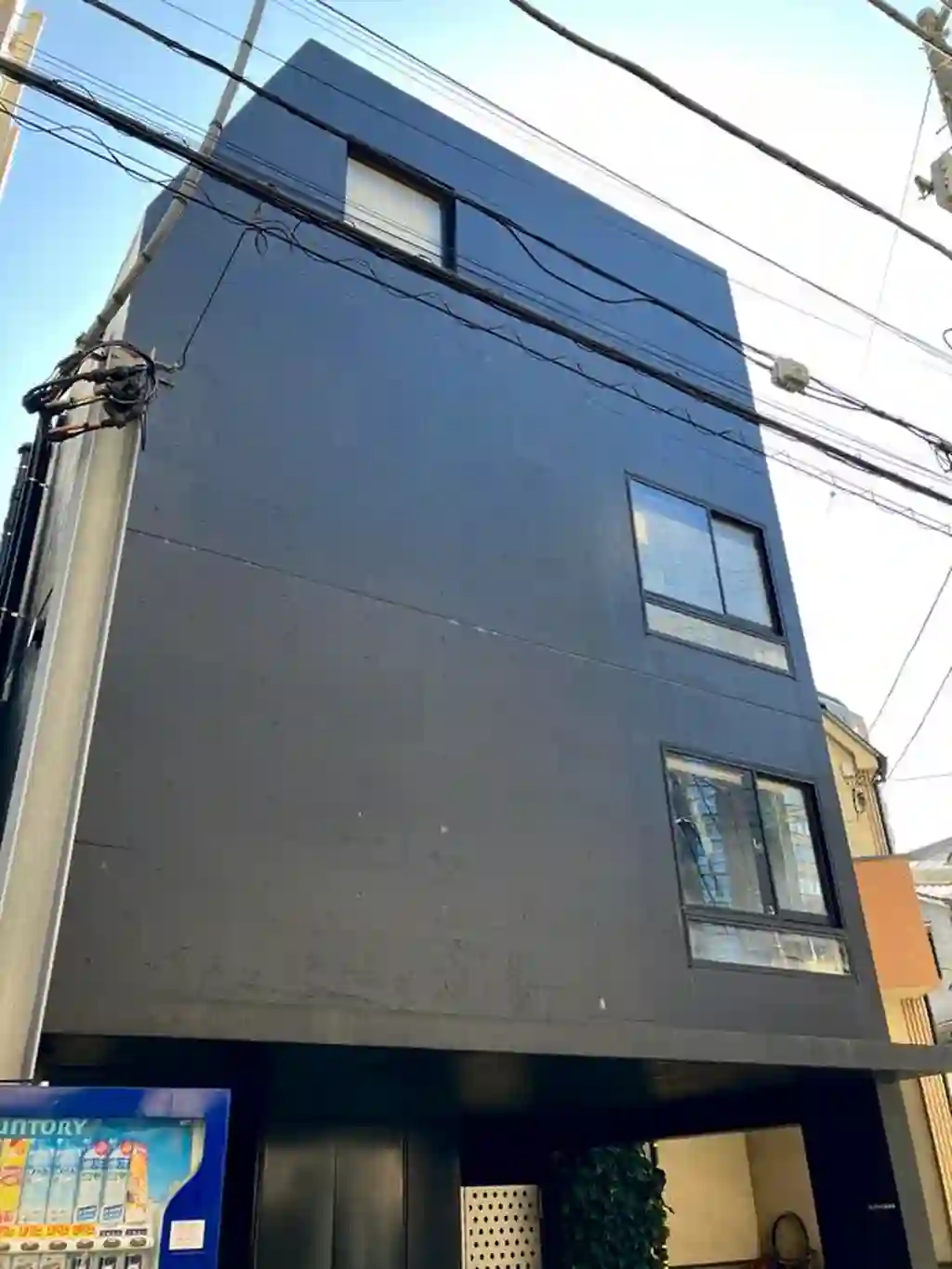 ALIENA西新宿 外観