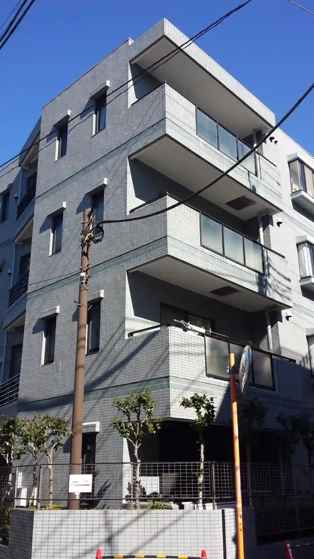 アルス・ブルーダイヤ 外観