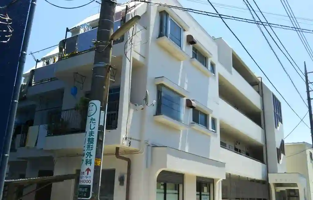 エル山王 外観