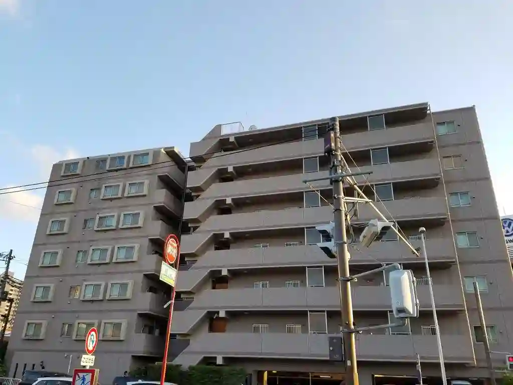 ティーエイチスクエア新子安 外観