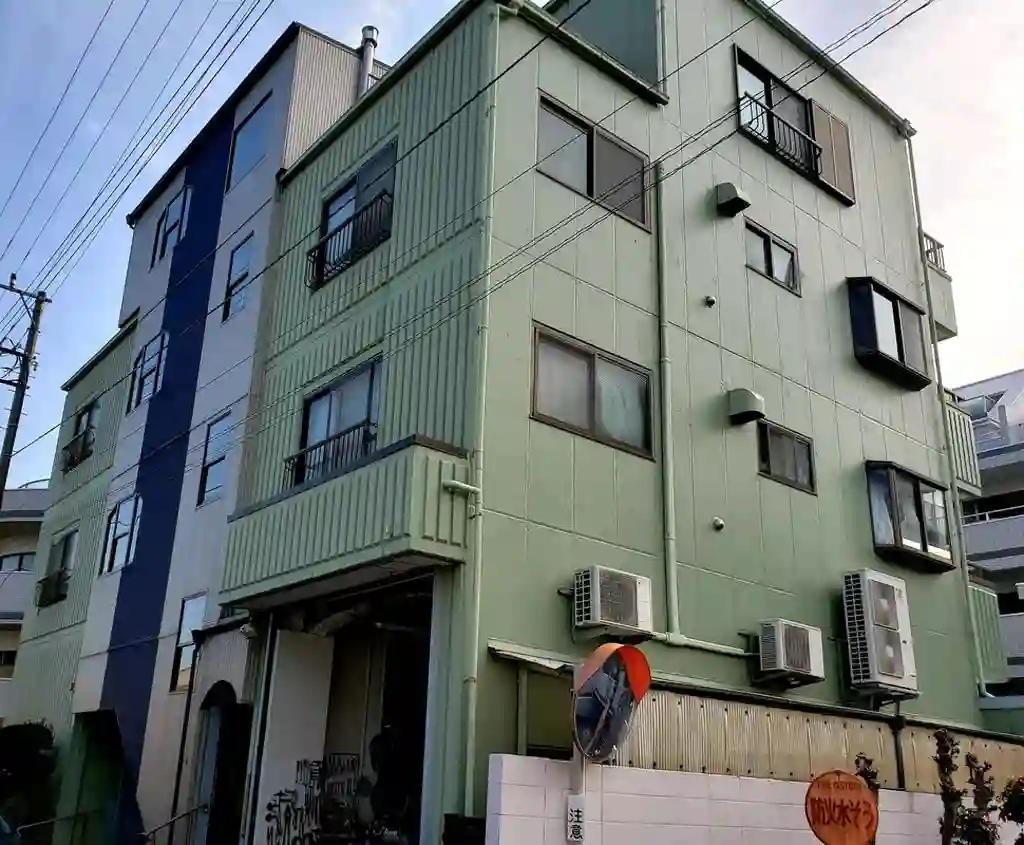 シャーレーサンエー 外観