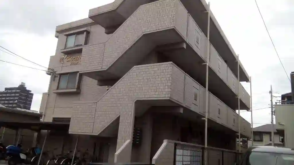 シンシア. 外観