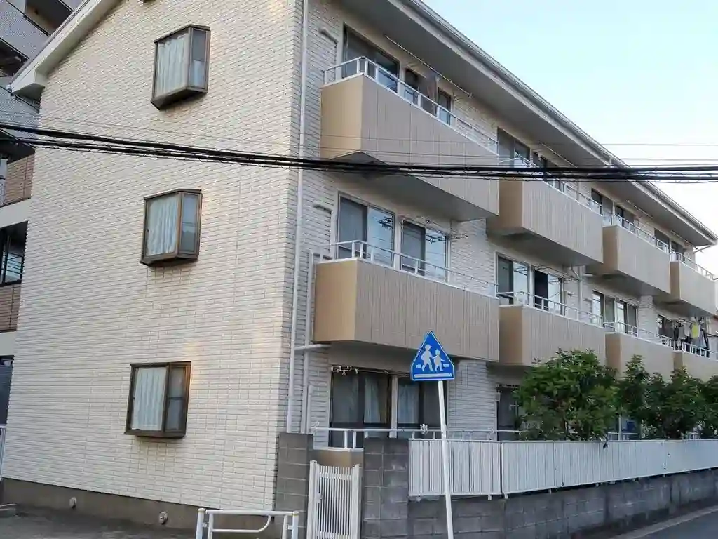 ファミール新子安 外観
