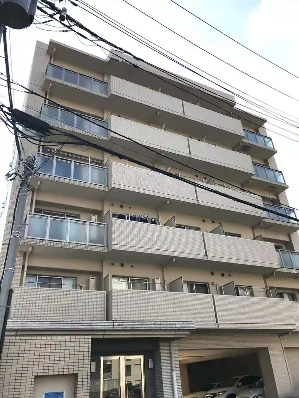 プレジール三郷中央 外観