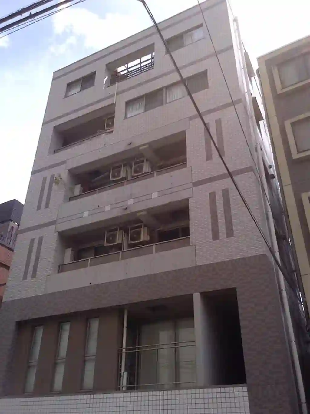 ISAMビル 外観