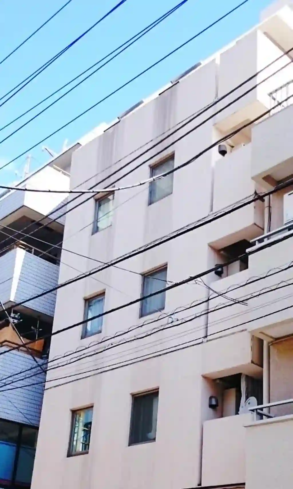 アースコート 外観