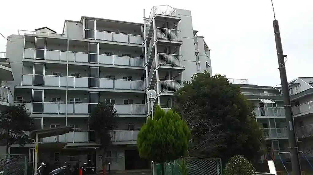 ルミネ鴨居 外観