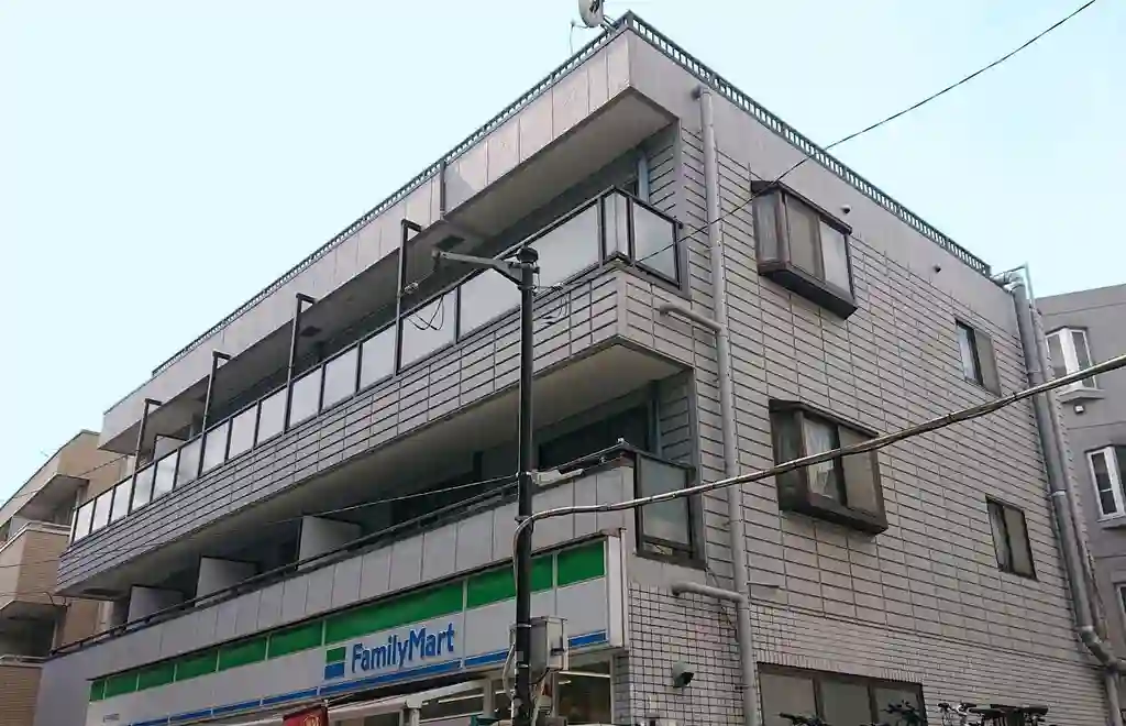 ファミーユ・ヴァンドウ 外観
