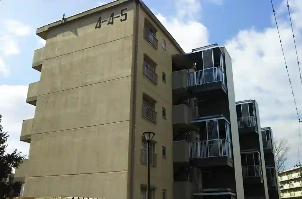 UR都市機構永山団地4-4-5号棟 外観