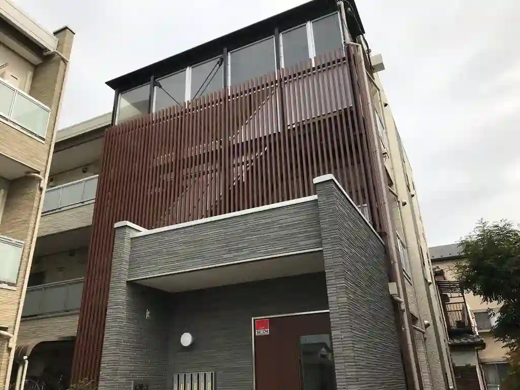 リブリ・グランディス 外観