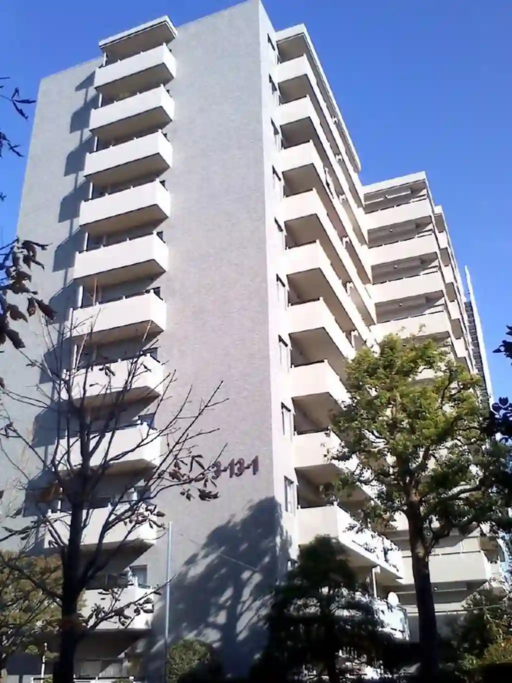グリーンメゾン鶴牧33-13-1号棟 外観