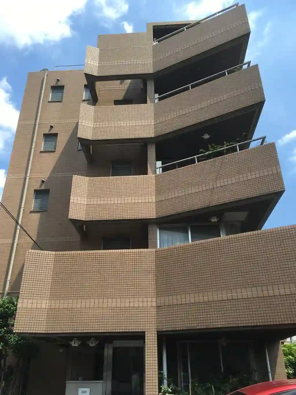 アークウメサト 外観