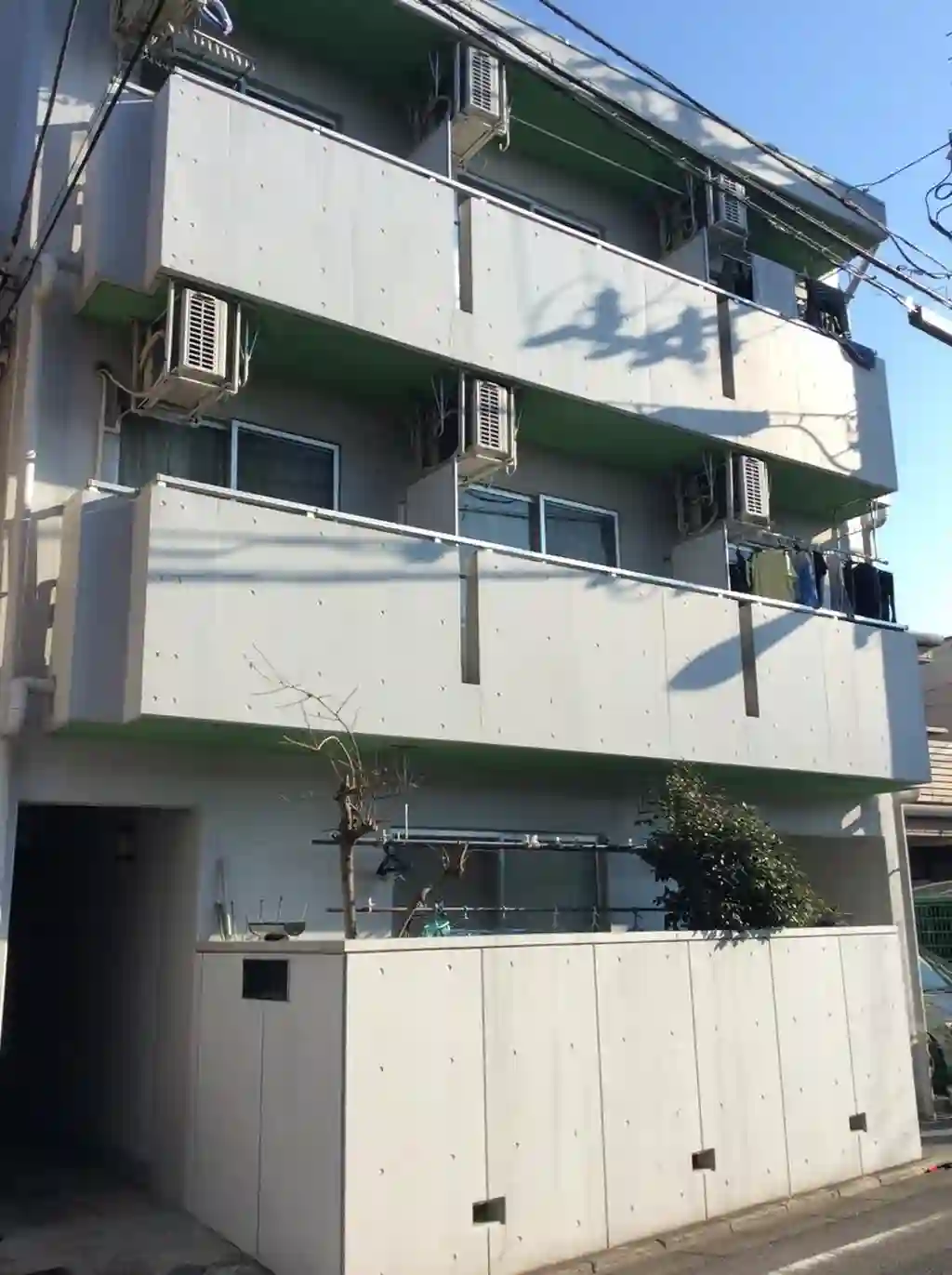 クレタ・タカバン 外観