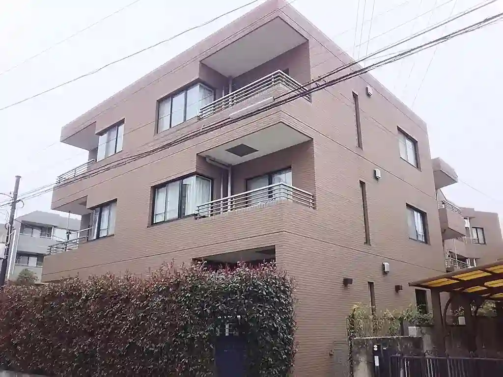 和泉ファミリオA 外観