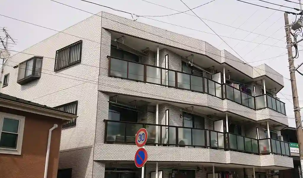ファーストクラス鶴ケ峰 外観