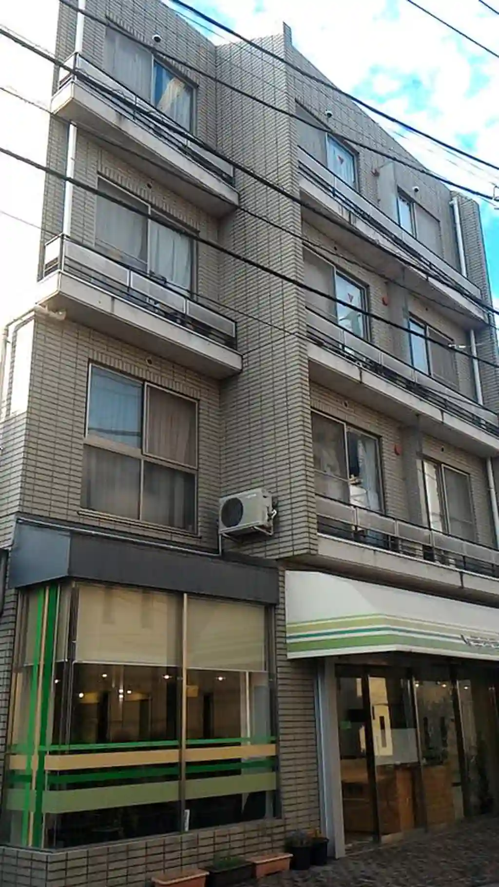 コート・アクシス 外観