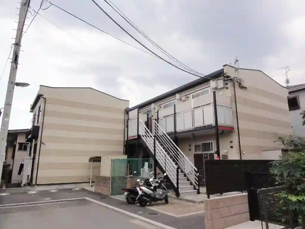 レオパレスエルミタージュ 外観