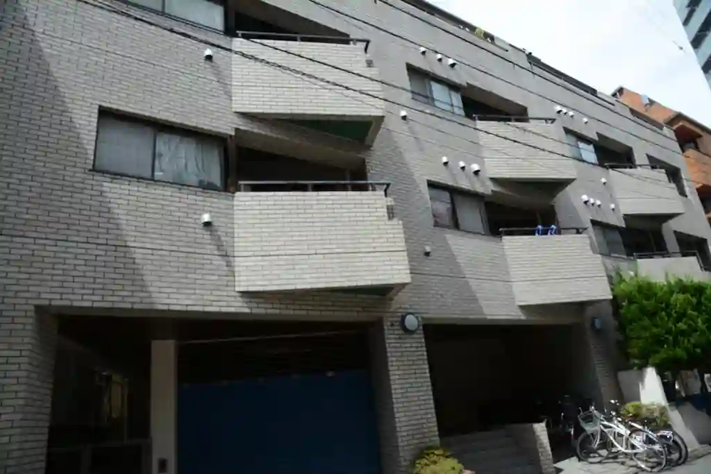 ブランモンターニュ石坂 外観