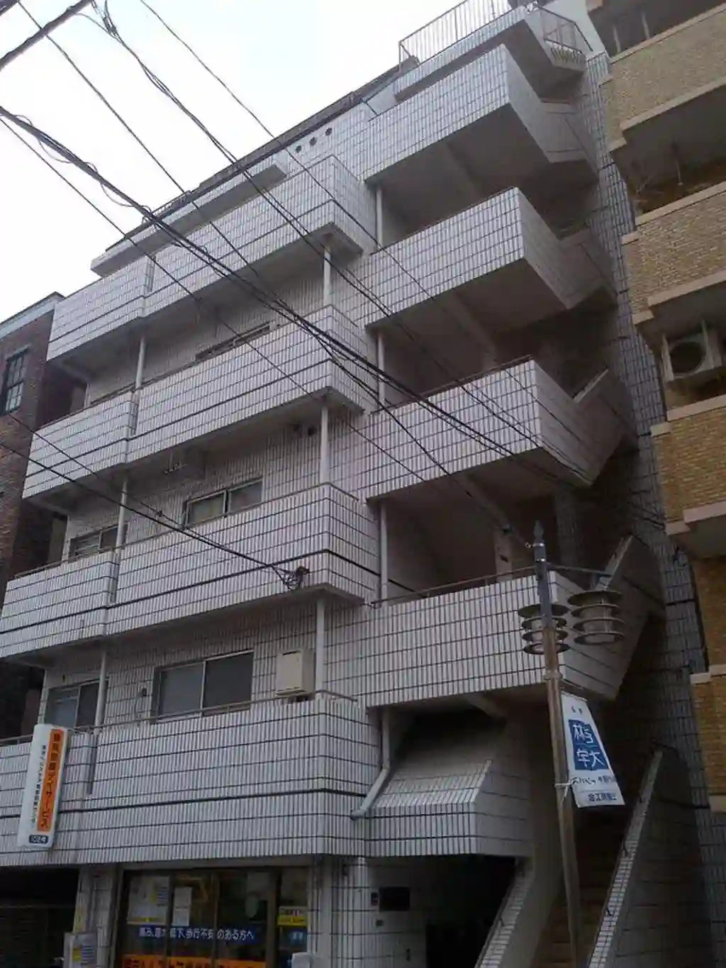 エクセラン三鷹 外観