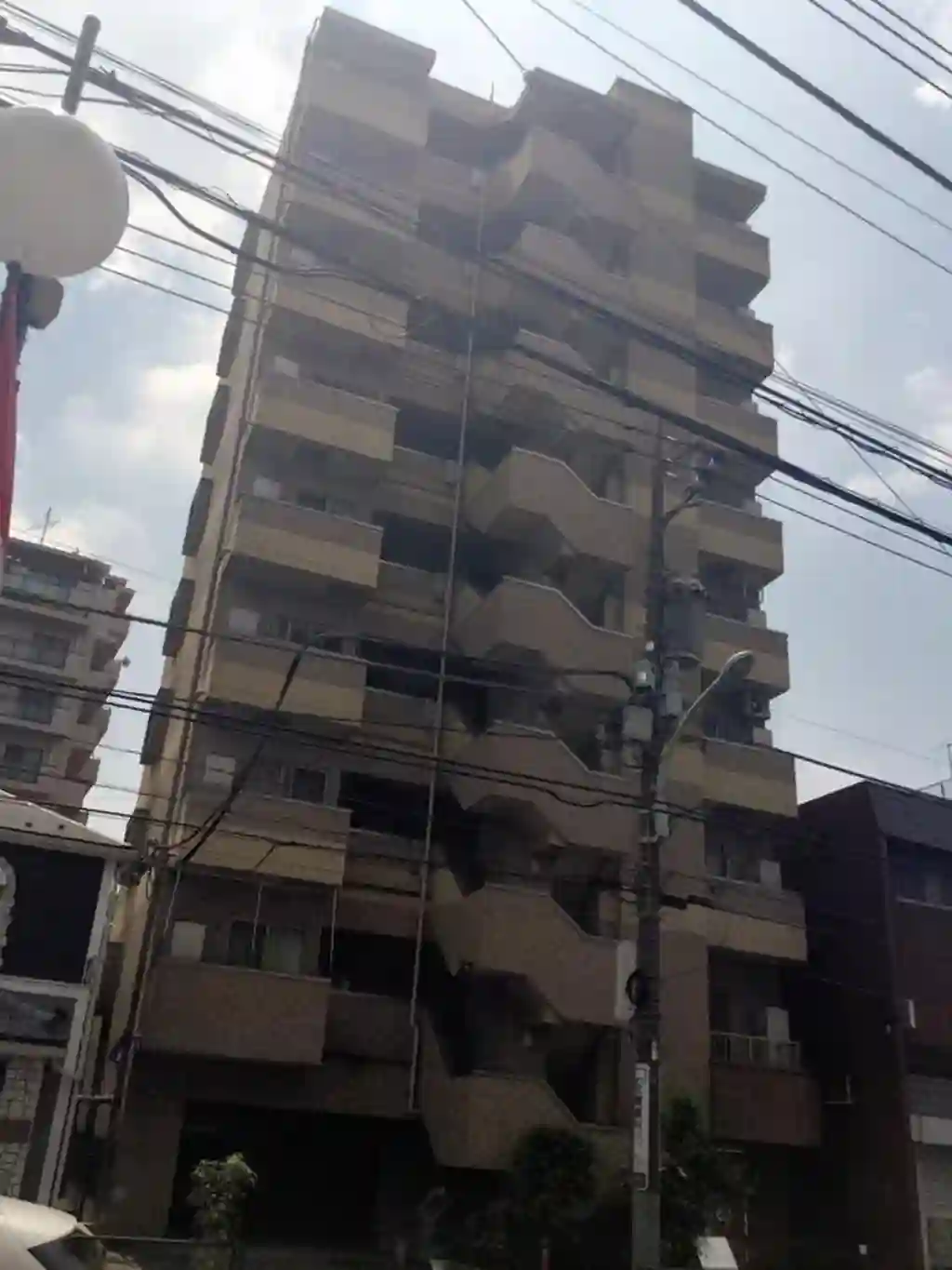 ドミール高松町 外観