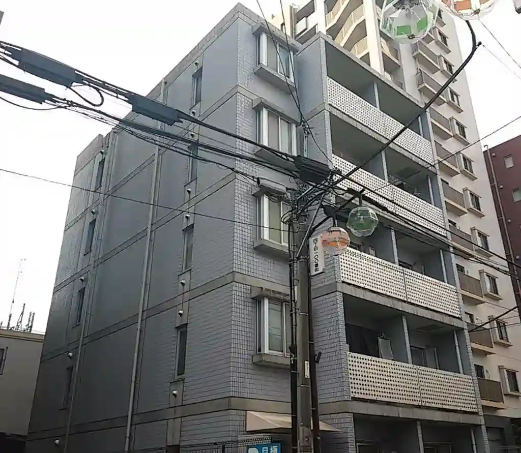 ディチャノーヴェクービ 外観