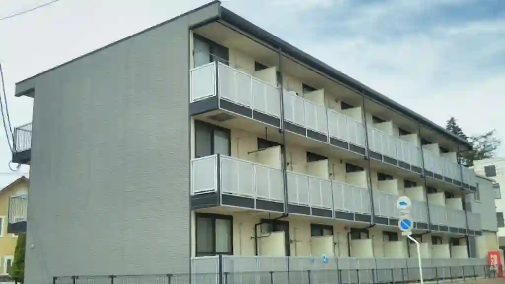 レオパレスボンジュルネ 外観