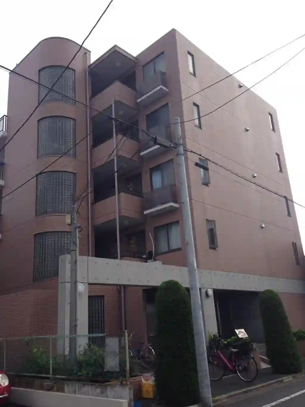 ロイヤルハイム 外観