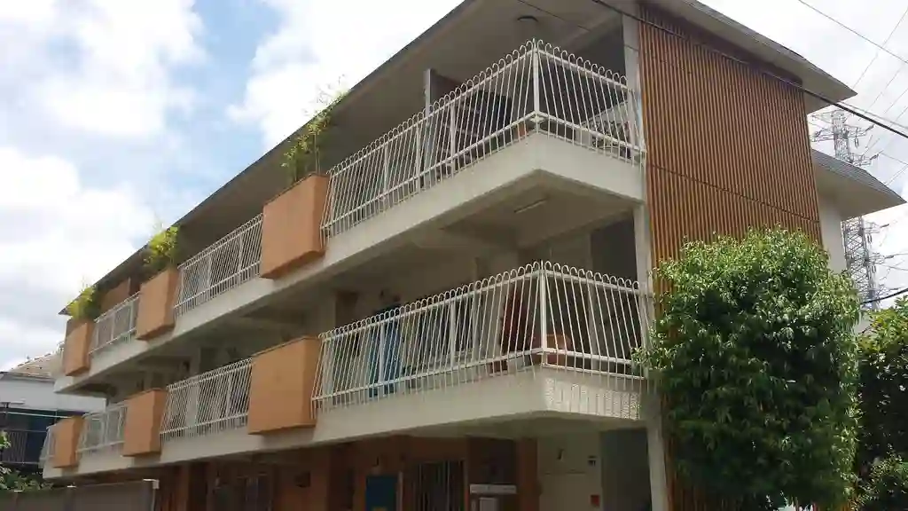 シャトル中町 外観