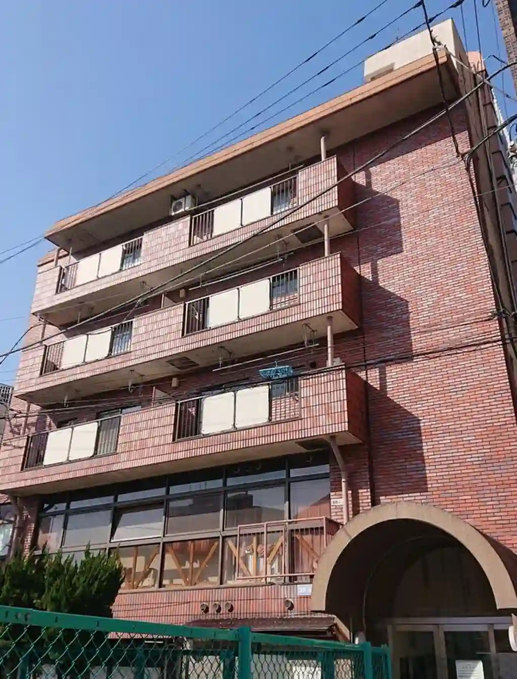大山吉岡屋ビル 外観
