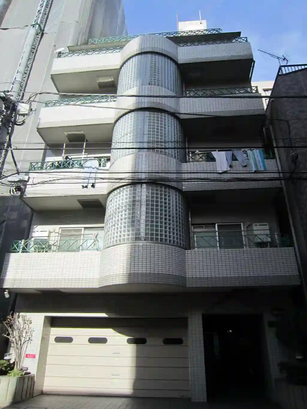 アミューズ入谷 外観