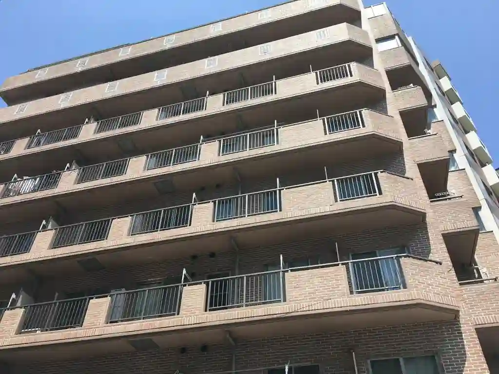 バトラー.M 外観