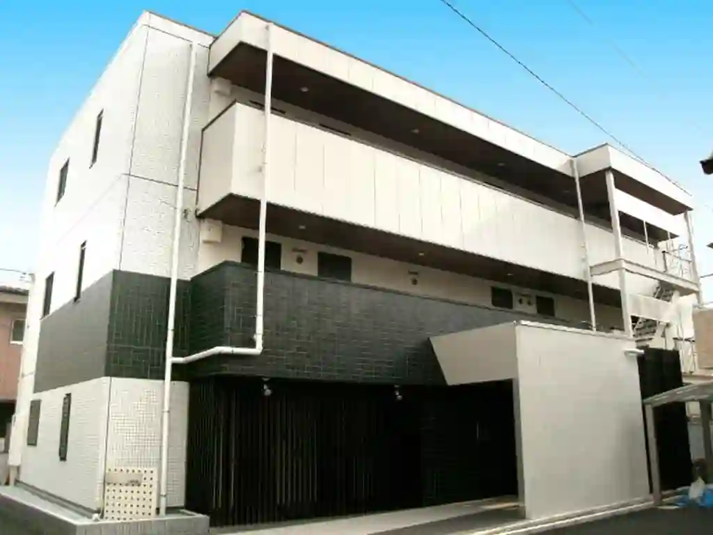 L-BASE 外観