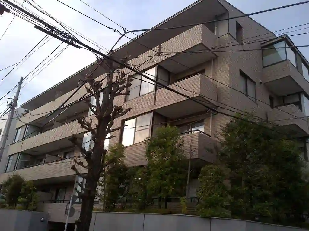 クリスタルコート 外観