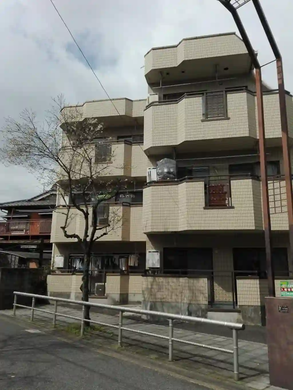 パレス若葉 外観