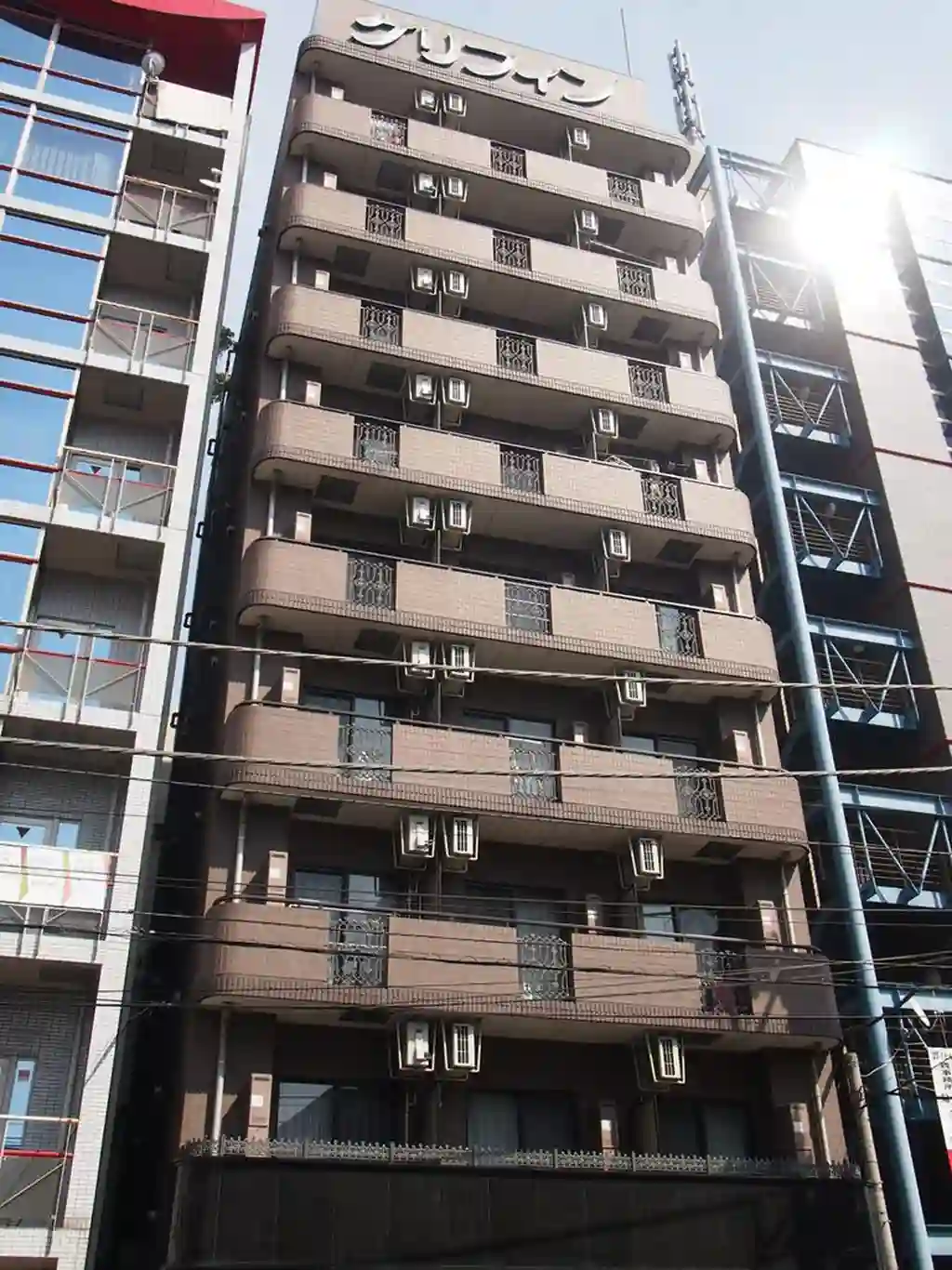 グリフィン横浜・反町公園参番館 外観