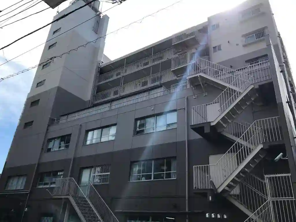 川口ホームズ 外観