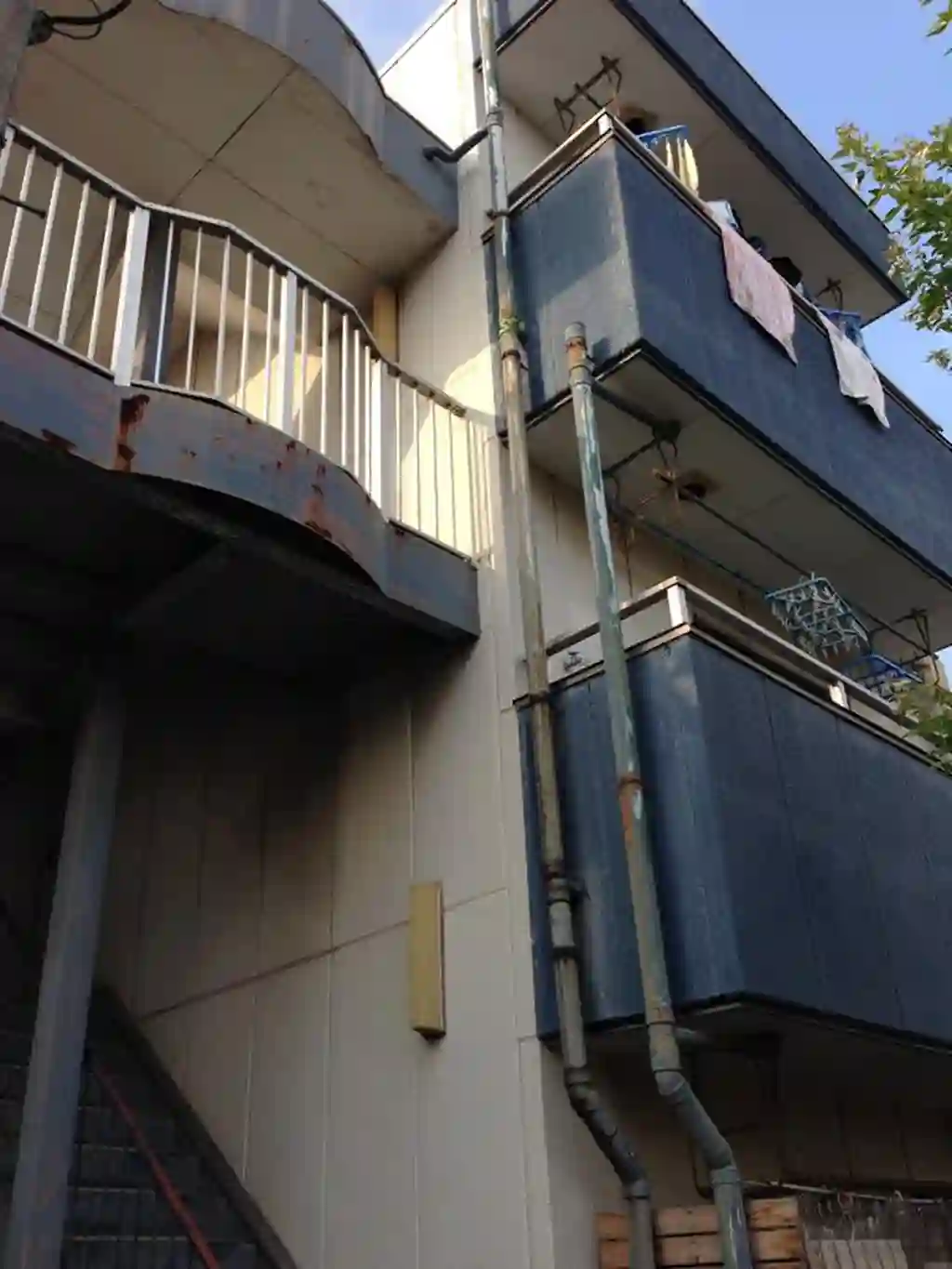 第2サンハイツ 外観