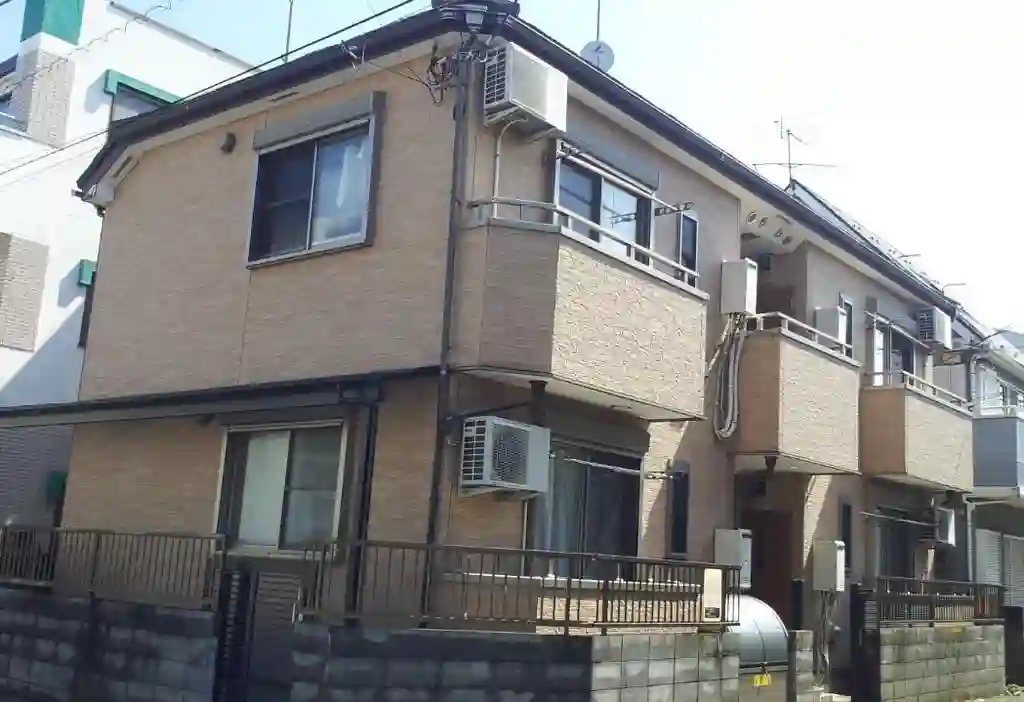 CREA 外観