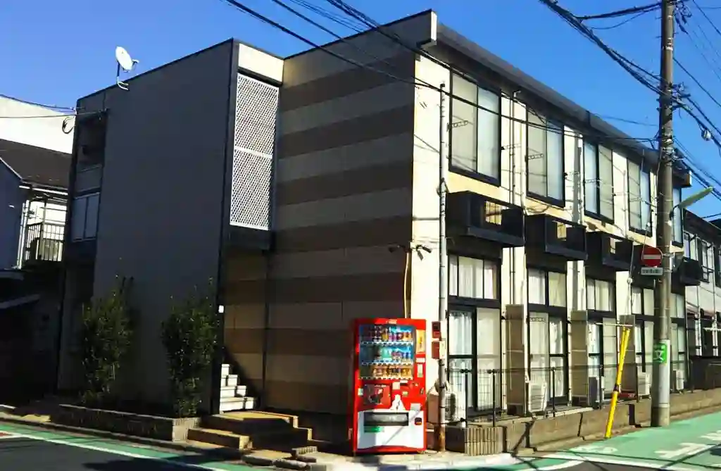 レオパレスメゾンドラフィネ成城 外観