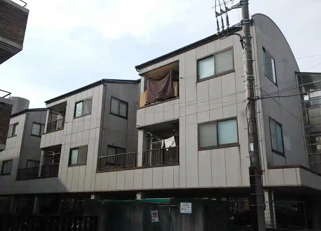 アイアン2 外観