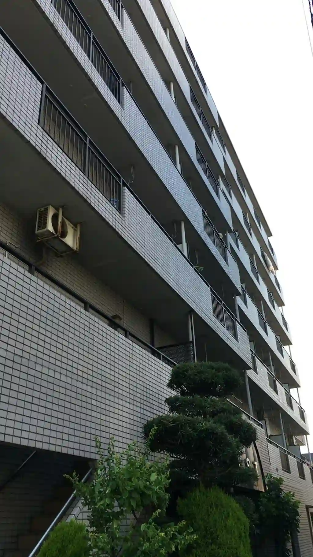 KST 外観