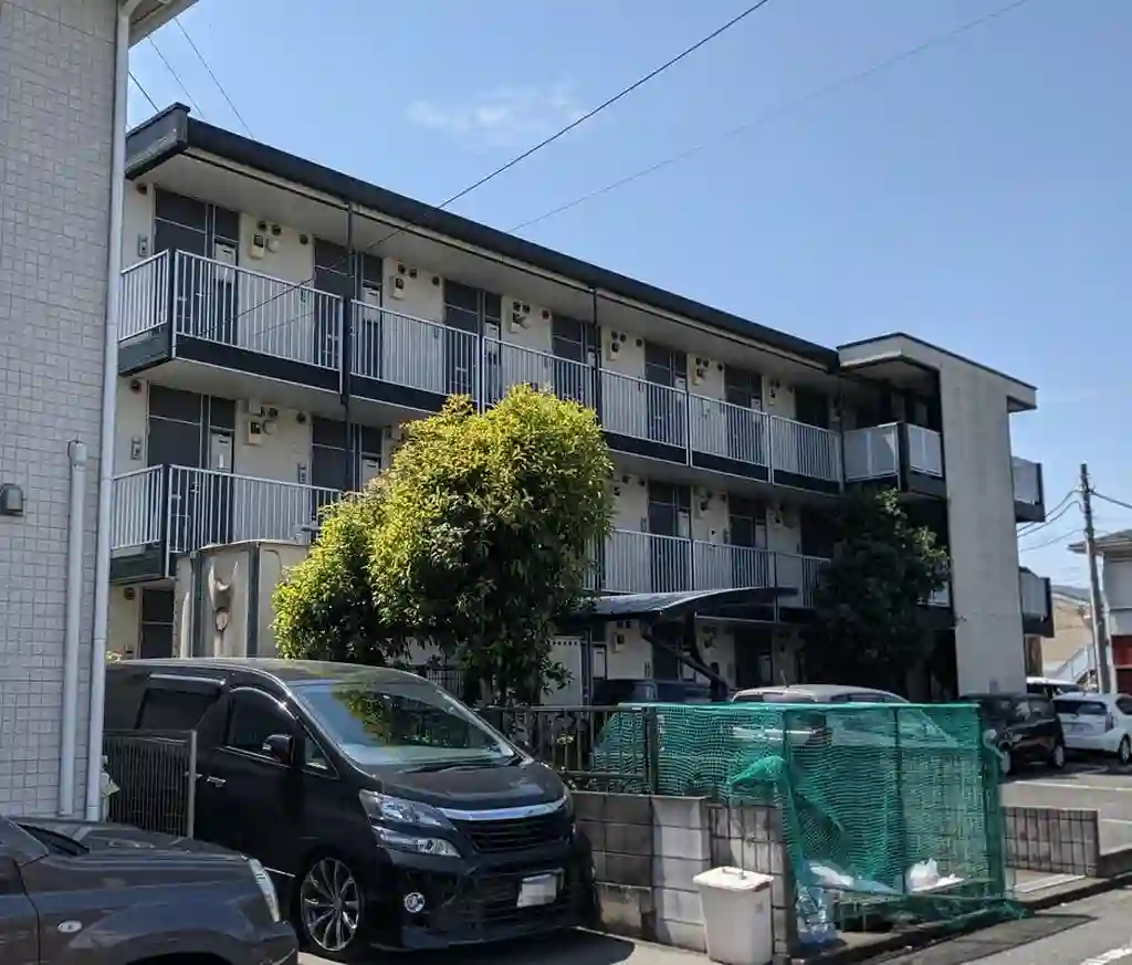 レオパレスやまもも 外観