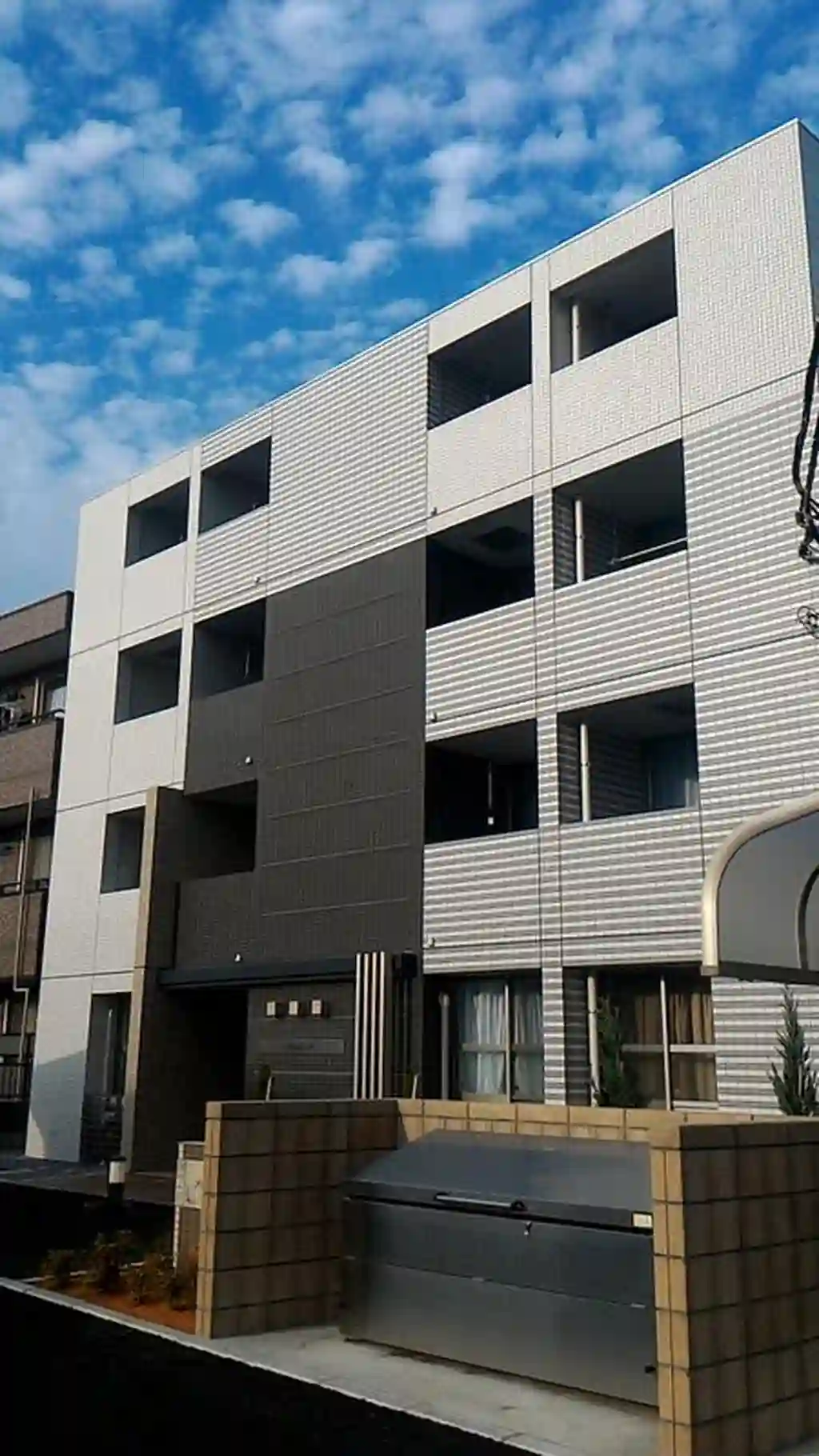 プラシードR 外観