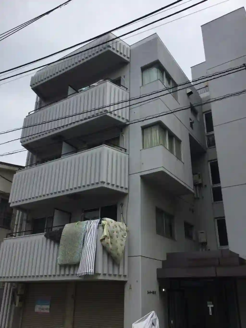 シャトー草分 外観