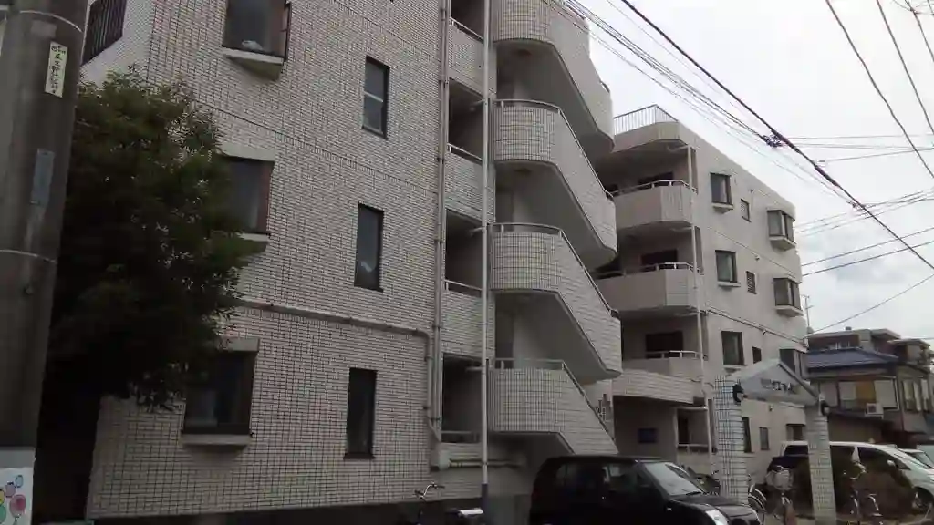 サリナス千代田 外観