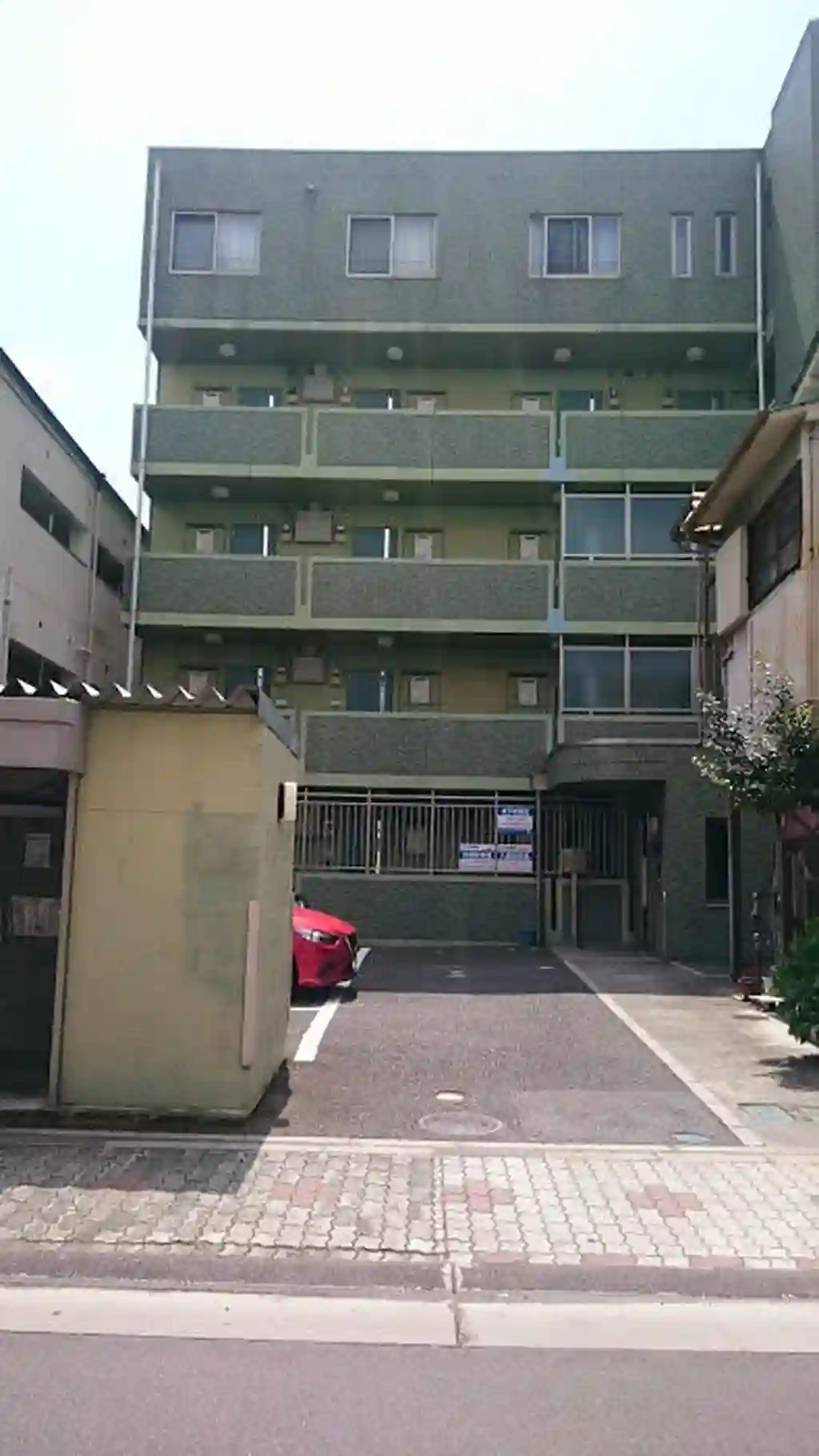 アンプルールベトン 川口 外観