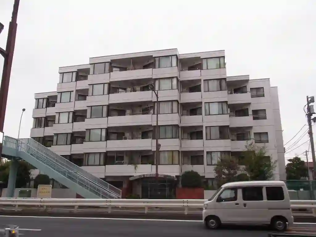 シャトーリリアーラ 外観