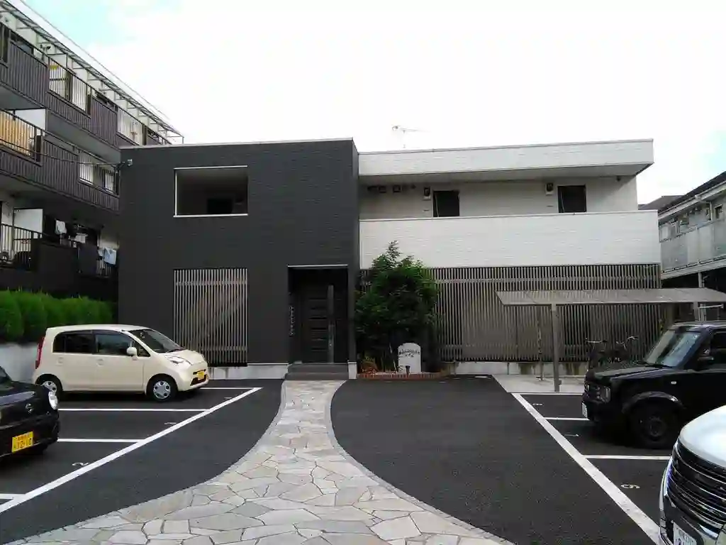 ロイヤルアベニュー南林間 外観